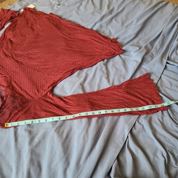 Jessica Simpson junior women's mesh trim with bell sleeve XL NWT BURGUNDY - Picture 6 of 10